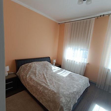 Apartment Near University Czernowitz Exterior foto